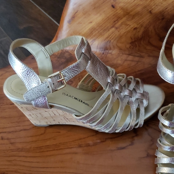 Isaac Mizrahi wedge sandals - Picture 2 of 4